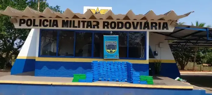 Imagem de compartilhamento para o artigo Polícia Militar Rodoviária de Paranaíba apreende 155 quilos de maconha em caminhão com painel proibido  da MS Todo dia
